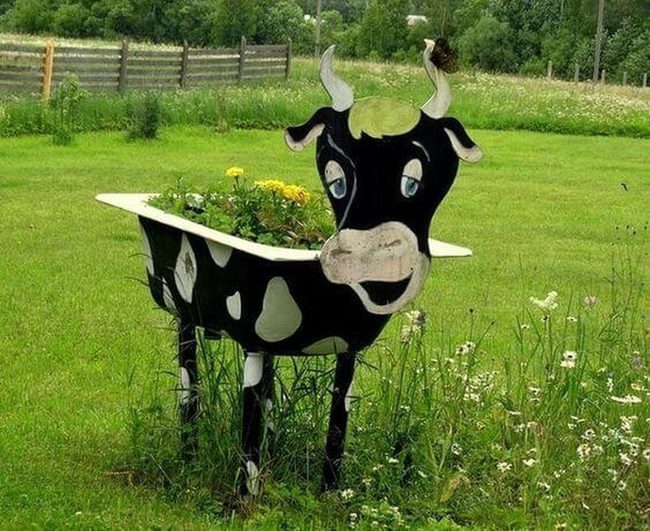 Spotted Cow Bathtub Planter