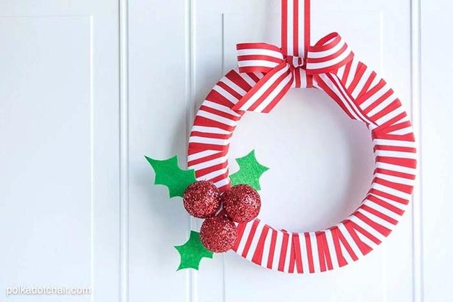 Red And White Glitter Wreath Sparkle