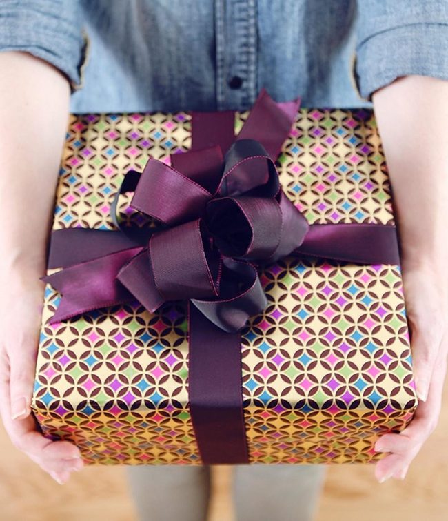 Gold And Purple Gift Presentation