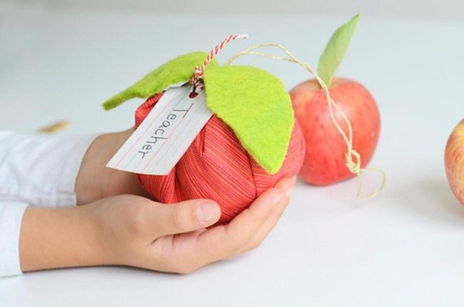 Crimson Fabric Apples With Handmade Heart