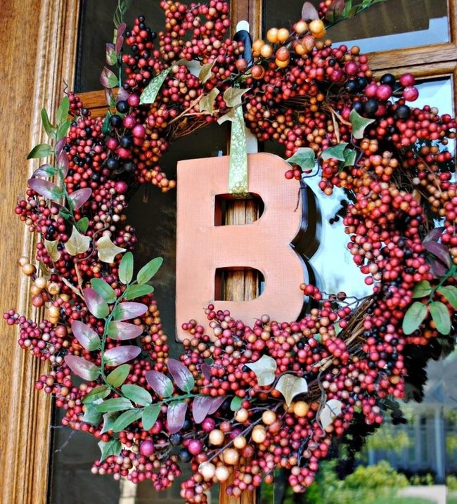 Berry Wreath Pops With Jewel Tones