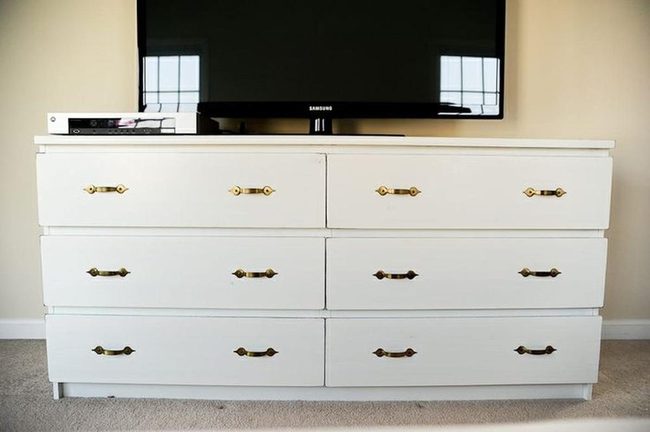 Golden Hardware Bedroom Elegance