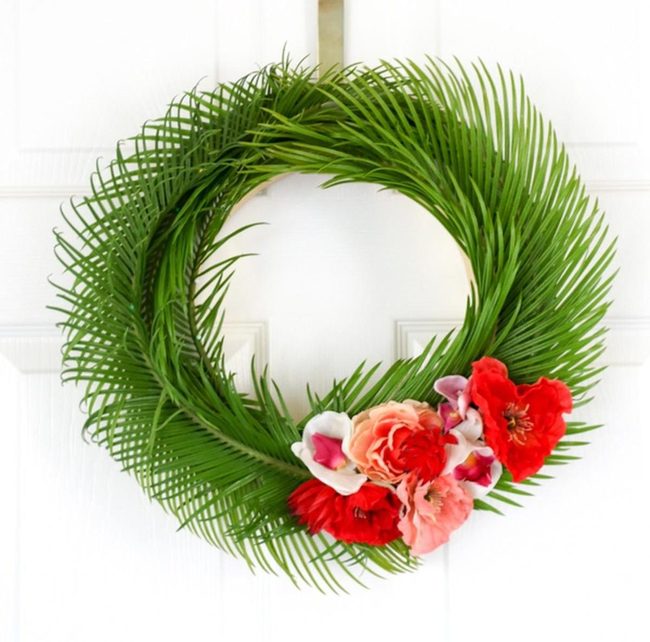 Green Palm Circular Tropical Flowers