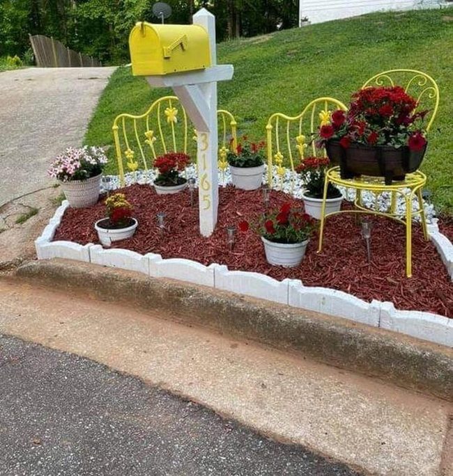 Yellow Mailbox Garden Welcome