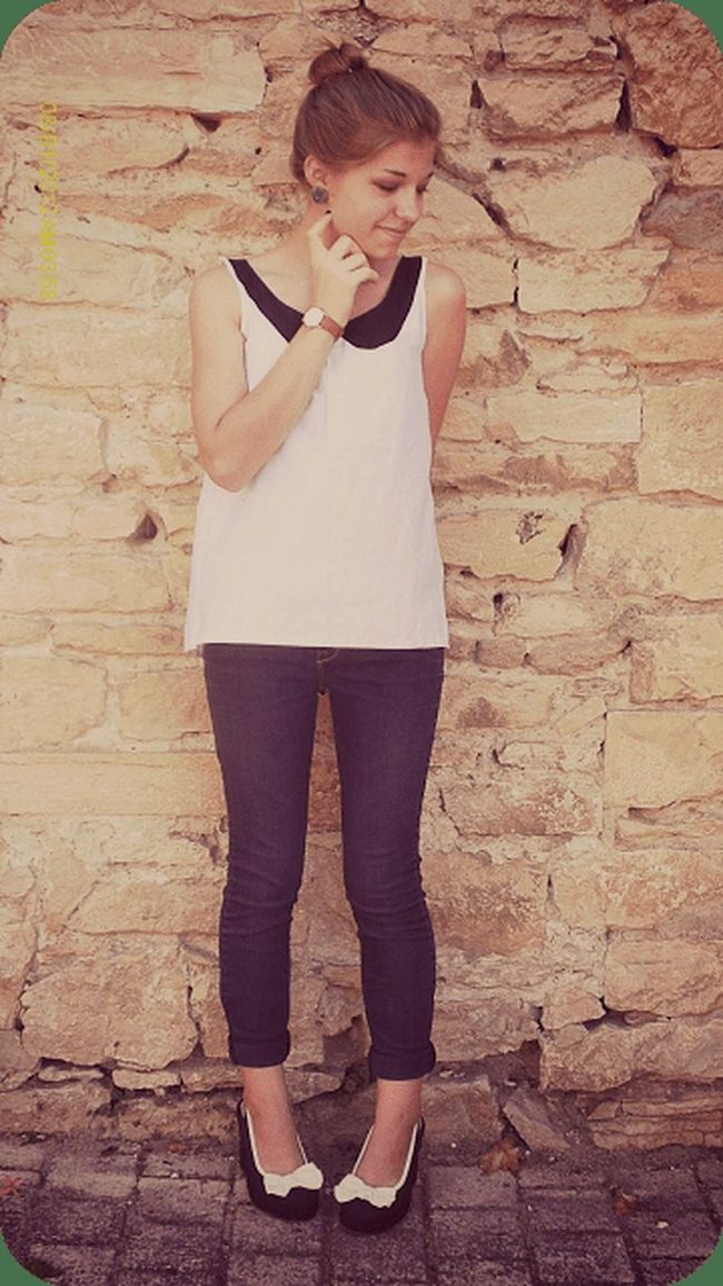 Dark Jeans White Top Bows