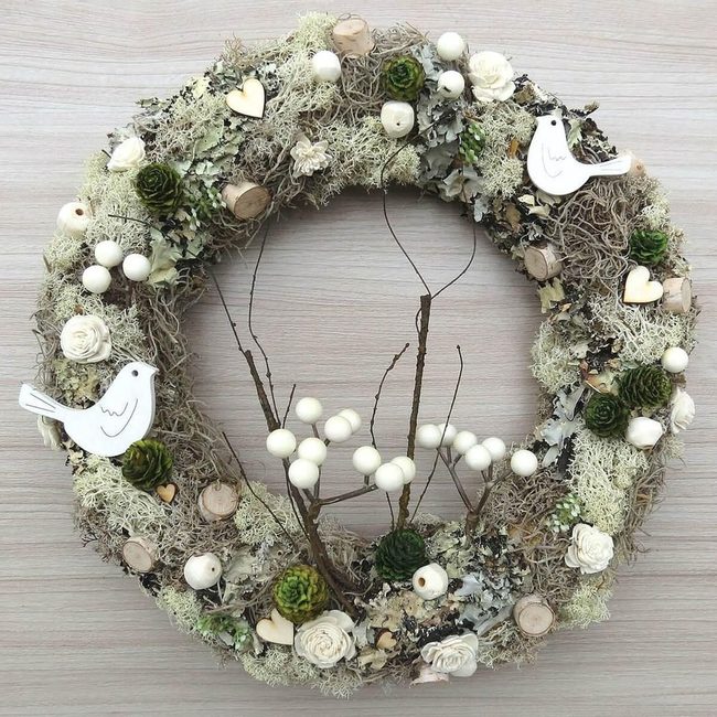 Oversized Pearls White Roses Wreath