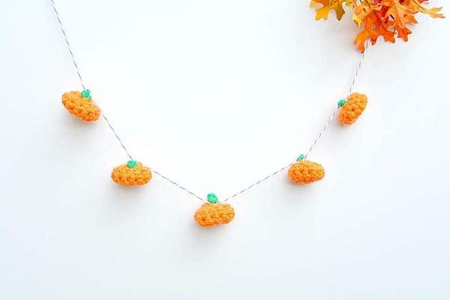 Knitted Orange Pumpkin Garland