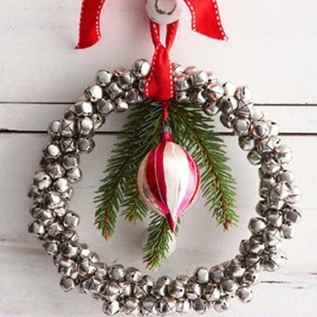 Jingle Bells Door Wreath Gold