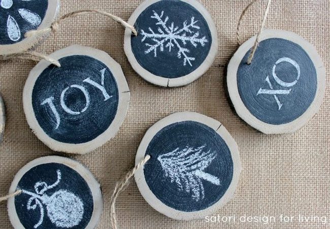 Natural Wood Ornaments White Details
