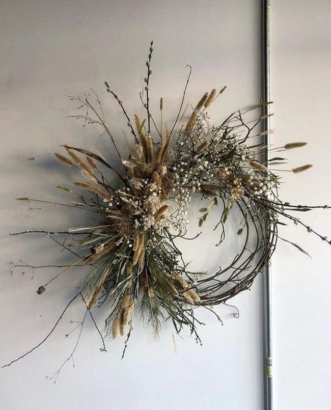 White Bloom Wild Branch Wreath
