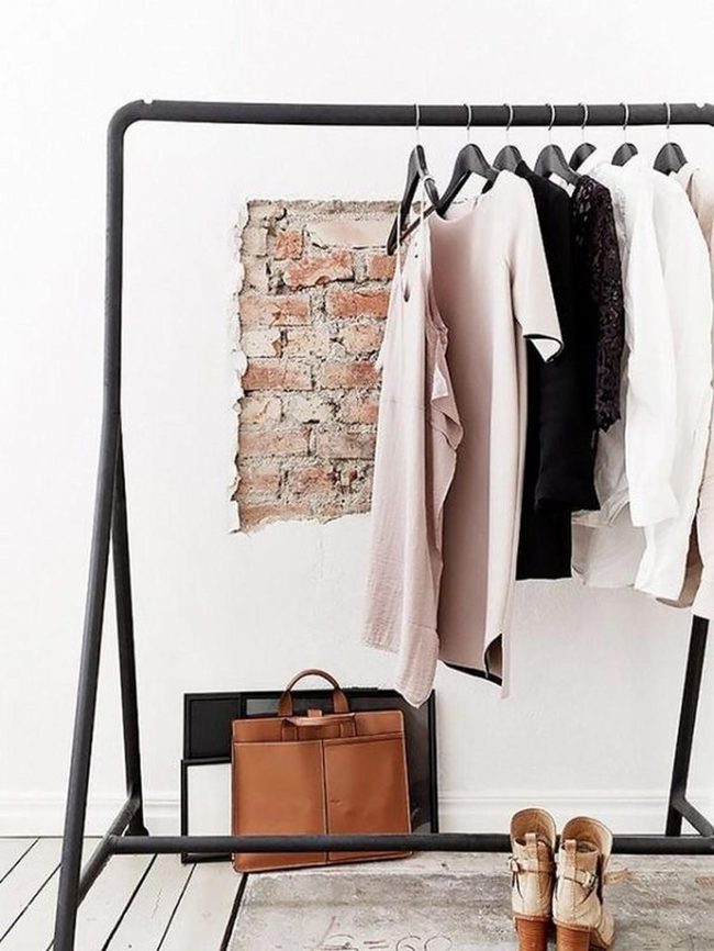 Black Metal Rack Neutral Corner