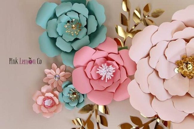Multicolor Floral Wall Centerpiece