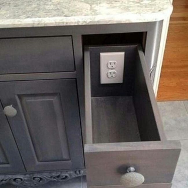 Drawer Power Keeps Counters Clean