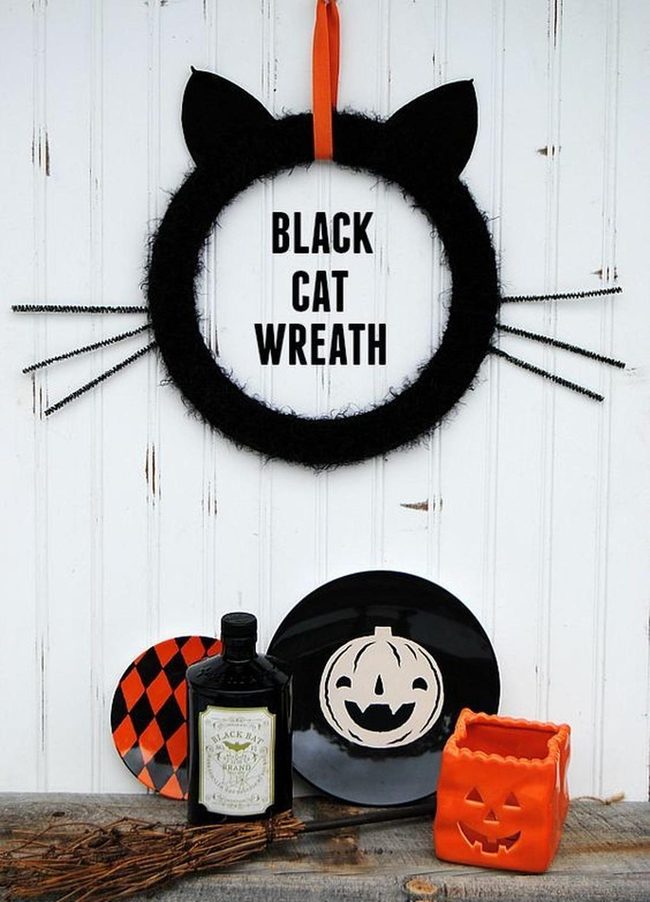 Black Cat Wreath Halloween Display
