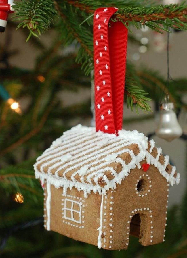 Miniature Gingerbread House Silver Sparkle