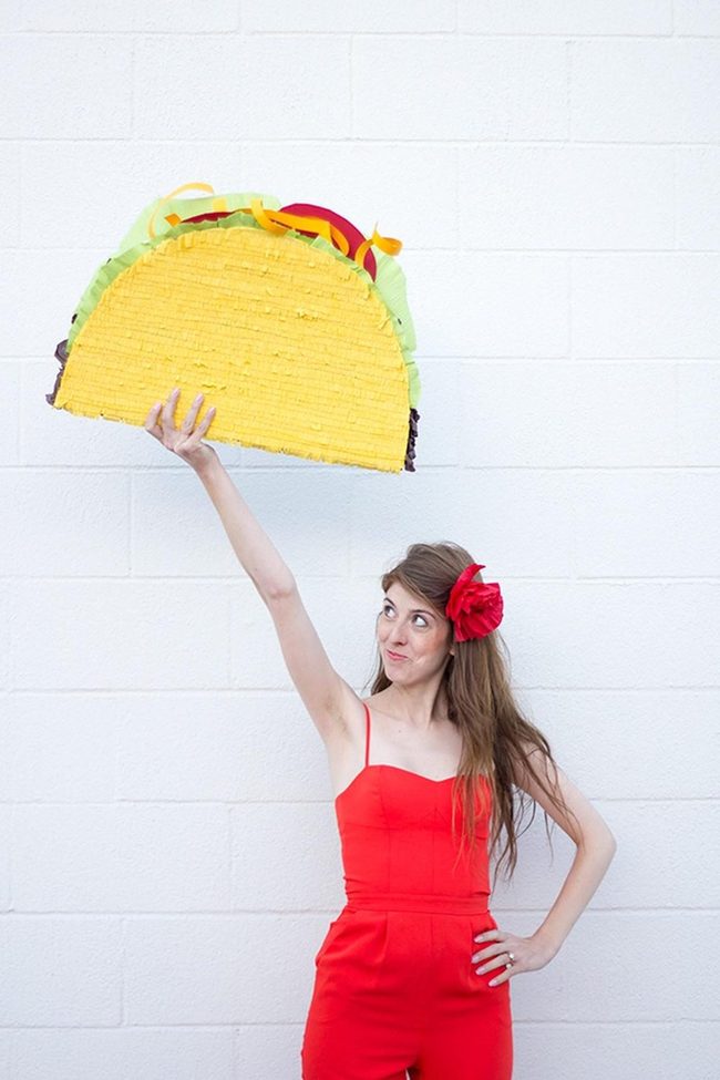 Red Paper Piñata Party Burst