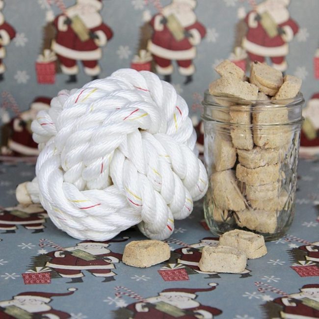 Twisted Rope Red White Christmas