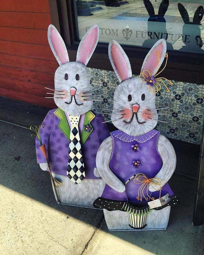 Painted Metal Rabbit Pair Entrance
