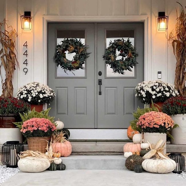 Autumn White Pumpkins Elegance