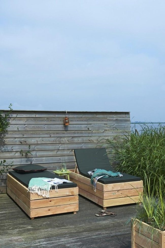 Lime Green Outdoor Reading Retreat