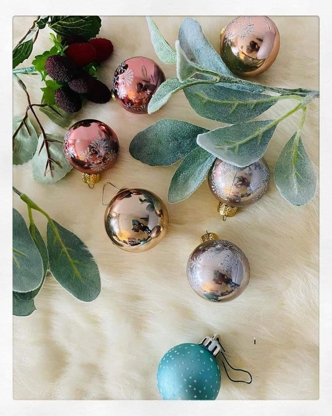 Polished Baubles Light Reflection