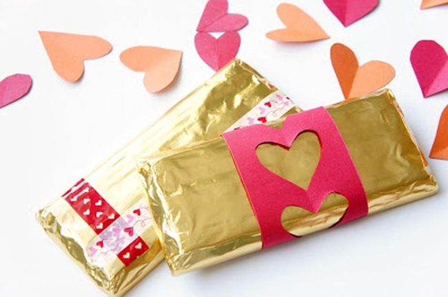 Chocolate Bars Gold Wrapped Hearts