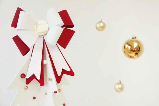 Red And Gold Bow Brilliance