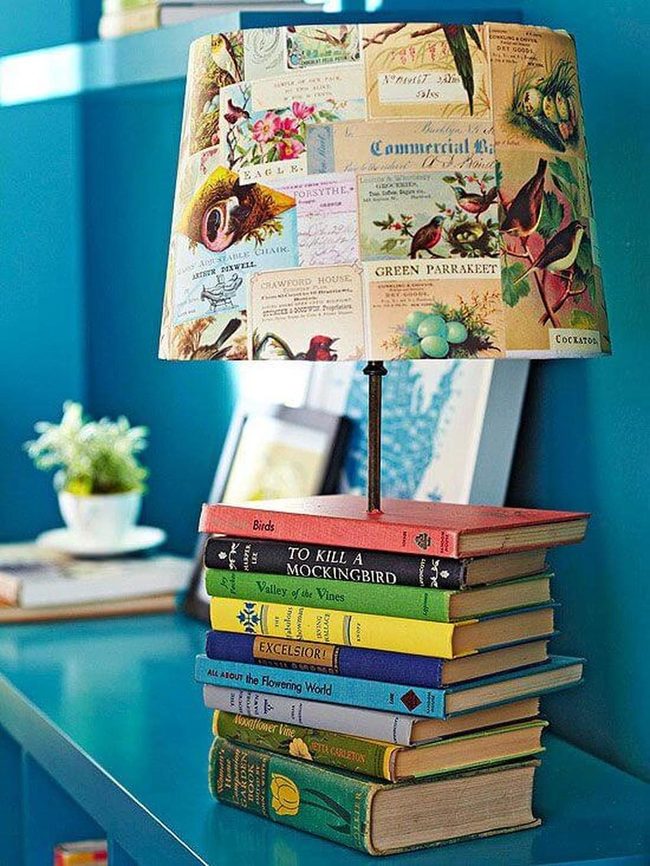 Stacked Books Vintage Lamp