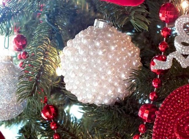 Pearl-Studded Ornaments Catch Sparkle