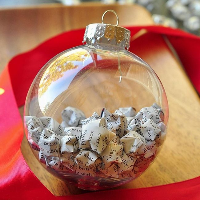 Transparent Spheres With Trapped Paper