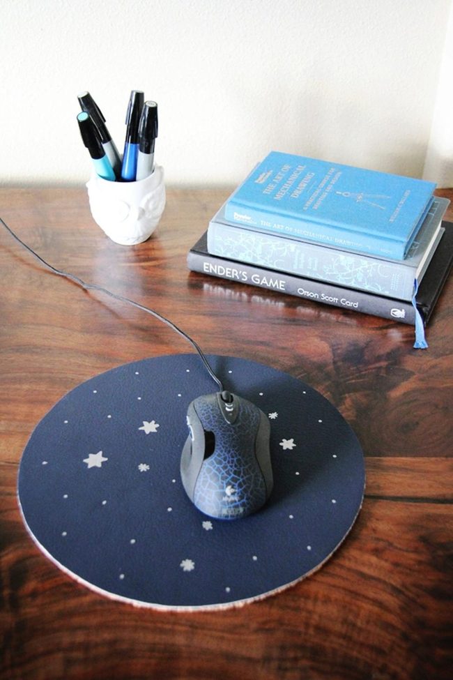 Deep Grain Wood Desk With Character
