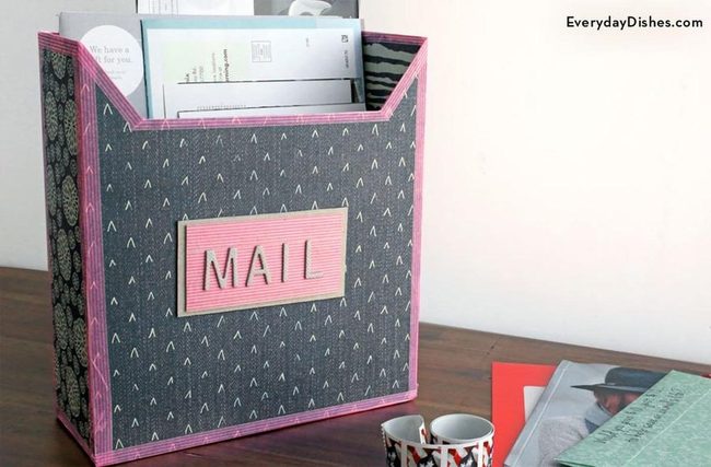 Dark Fabric Mail Holders Pink Trim