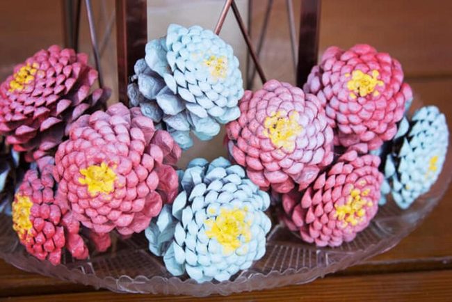 Pastel Pinecones With Yellow Highlights