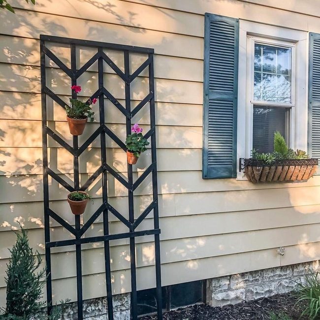 Geometric Wood Lattice Trellis