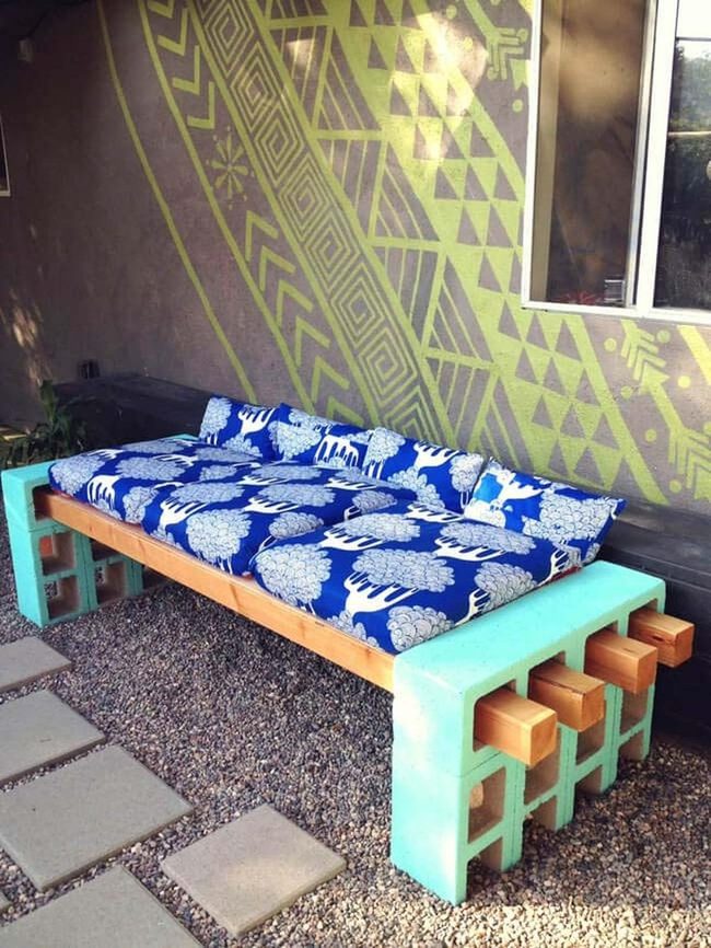 Cinder Block Bench With Wooden Beams