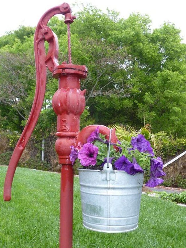 Scarlet Pump Garden Accent