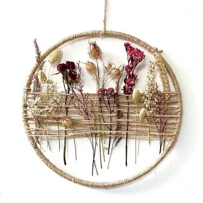 Dried Flowers Bicycle Wheel Wall