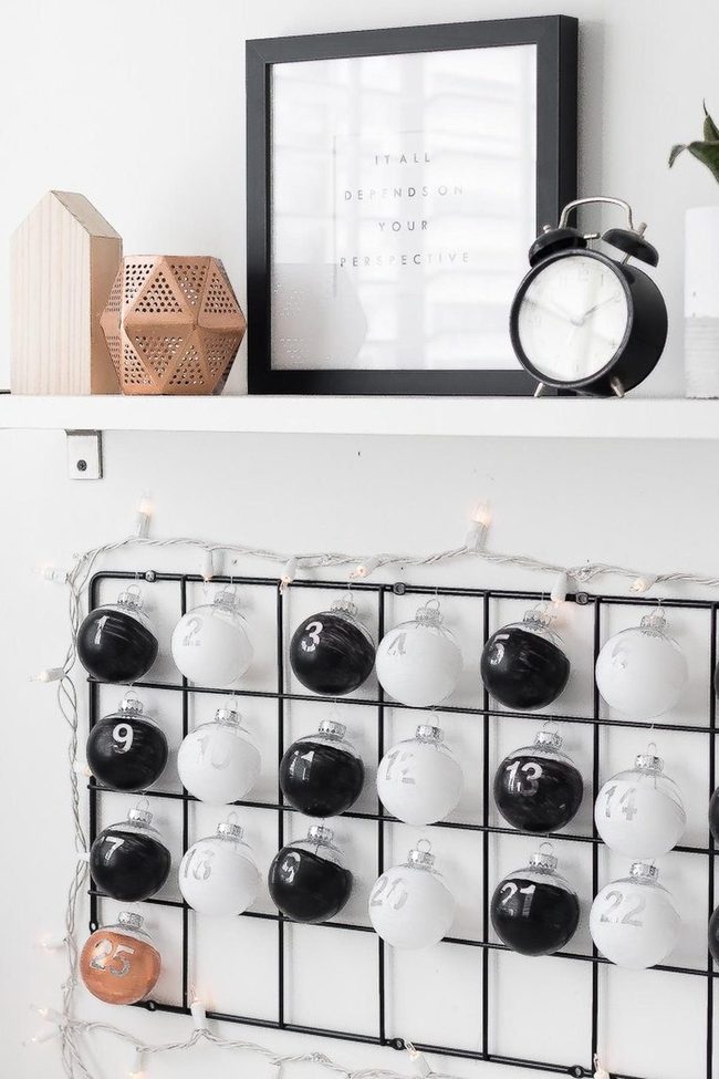 Black Grid Ornament Wall Display