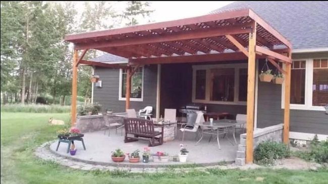 Custom Outdoor Shade Retreat