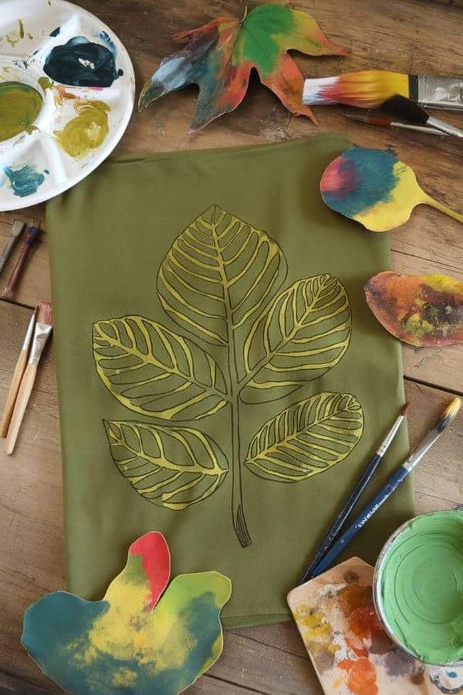 Green Leaf Pattern Fabric Art