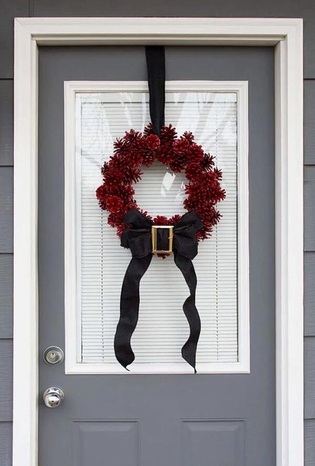 Glossy Pinecones Black Bow Wreath