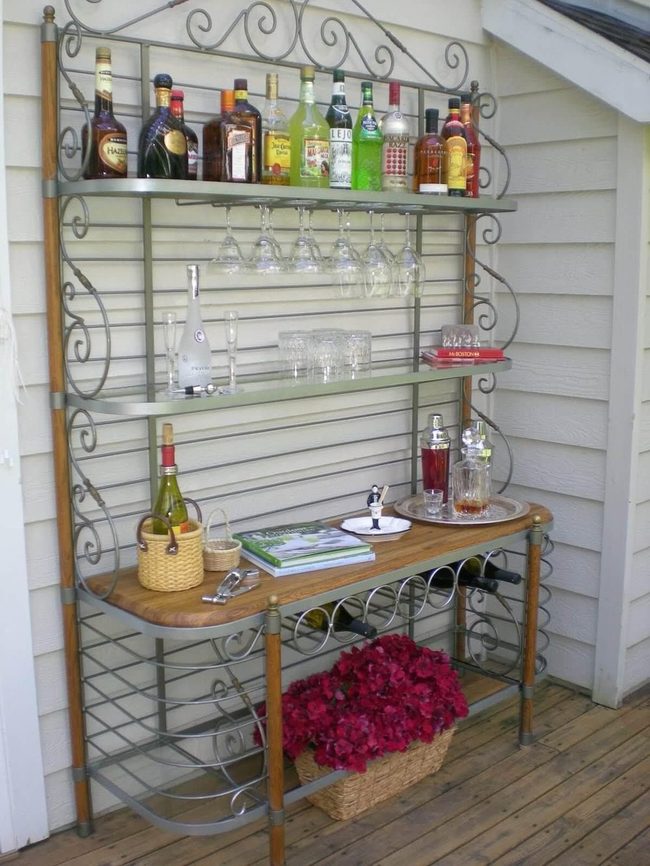 Industrial Metal Shelving Bar Station