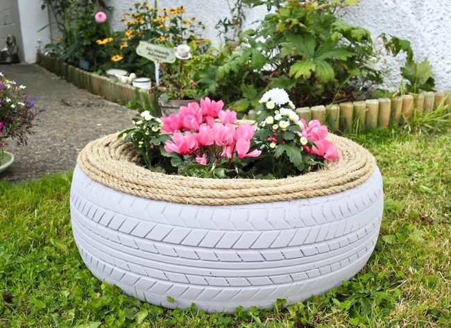 Painted Tire Planters Garden Style