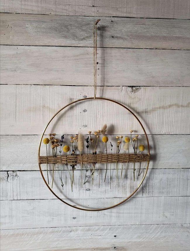 Dried Flowers Meet Gold Wire