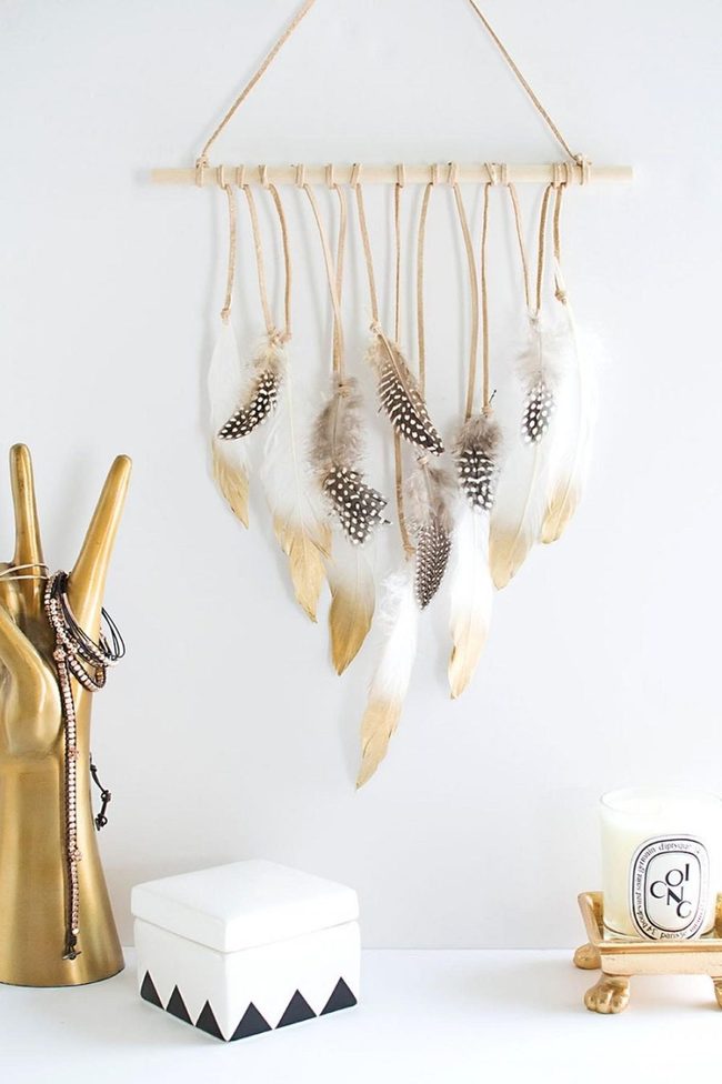 Feathered Strings, Golden Geometry