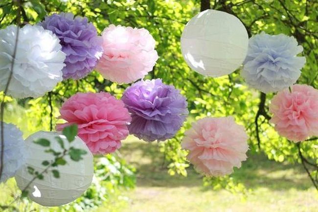 Hanging Pom Poms Party Spheres