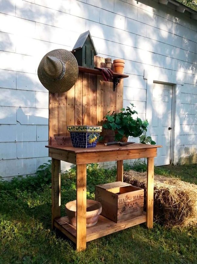 Wooden Pallet Gardening Workspace
