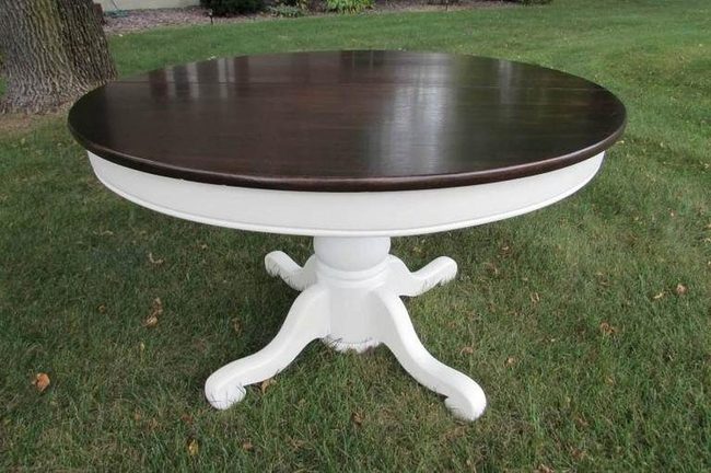 Two-Tone Farmhouse Table Refresh