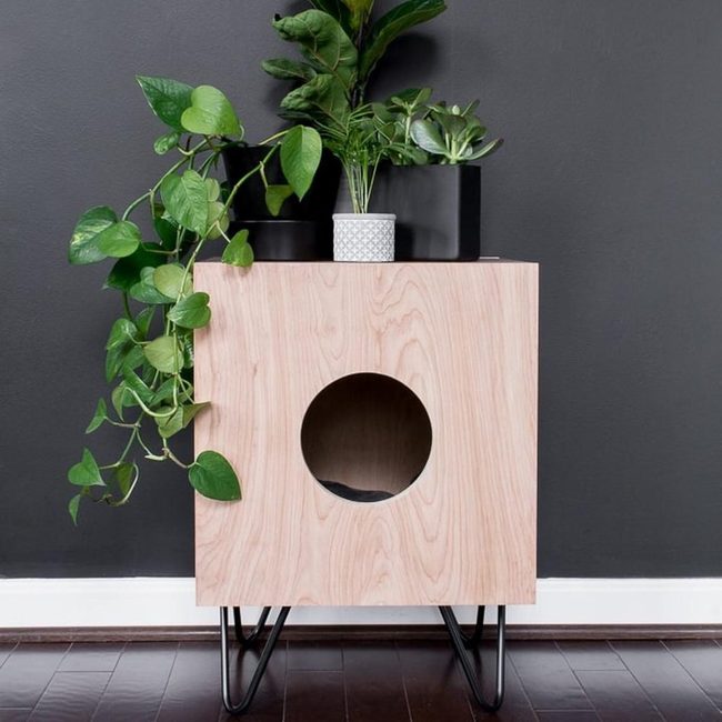 Black Metal Plant Stands Green