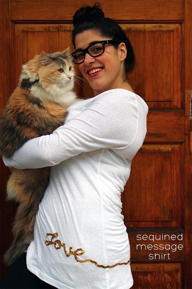 Gold Love Statement With Striped Cat